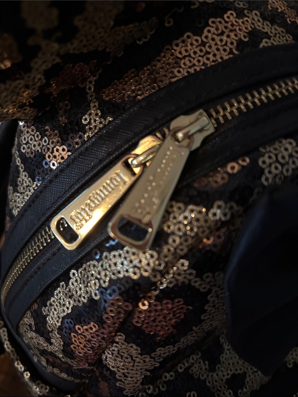 Disney Parks x Loungefly Black & Gold Sequin Leopard Mini Backpack - Picture 3 of 4